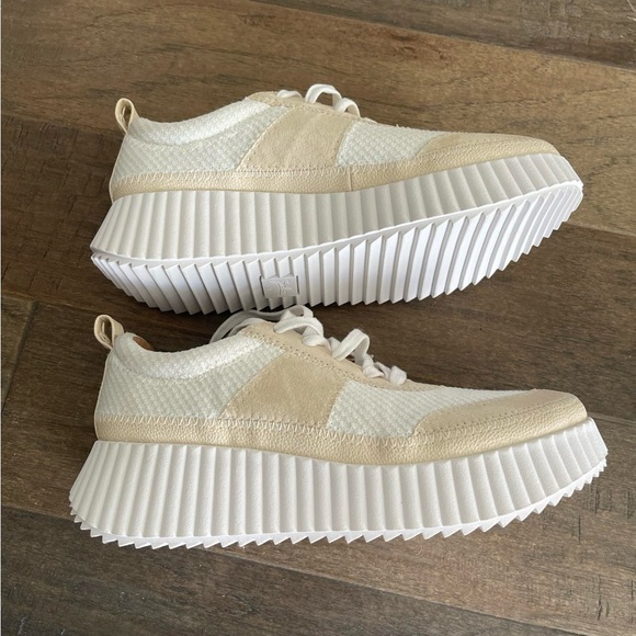 NWOT! Women's Cooper Lace-Up Platform Sneakers, 9 - Picture 9 of 12